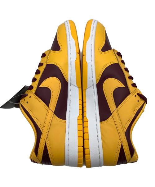 NIKE（ナイキ）NIKE (ナイキ) DUNK LOW RETRO ゴールド/ユニバーシティ ゴールド-ホワイト-ディープ マルーン サイズ:US9 未使用品の古着・服飾アイテム