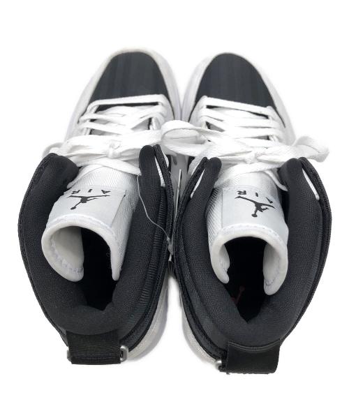NIKE（ナイキ）NIKE (ナイキ)  Nike Women's Air Jordan 1 Mid SE Utility（ナイキ ウィメンズ エア ジョーダン 1 MID SE ユーティリティ） ホワイト×ブラック サイズ:26.5cm 未使用品の古着・服飾アイテム