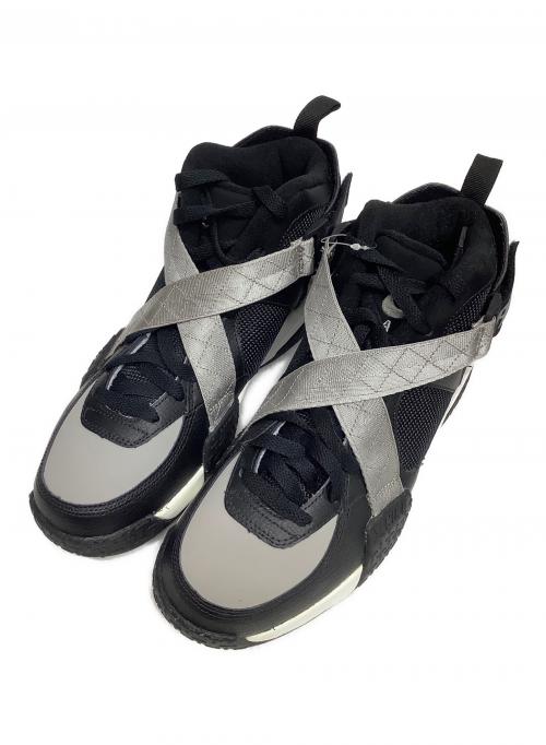 NIKE（ナイキ）NIKE (ナイキ) スニーカー ブラック/グレー-ホワイト サイズ:27cm 未使用品の古着・服飾アイテム