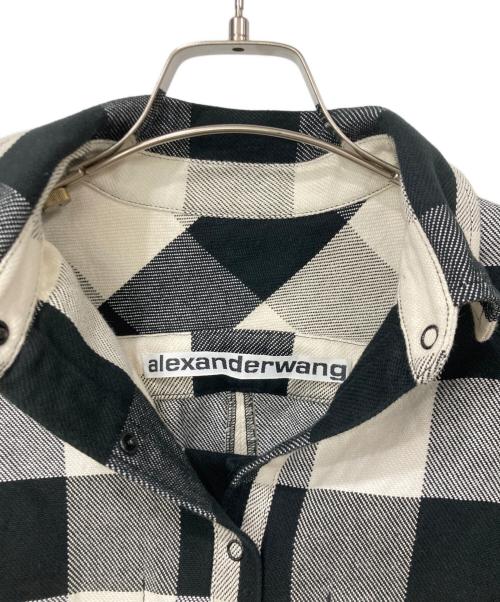 ALEXANDER WANG（アレキサンダー・ワン）ALEXANDER WANG (アレキサンダーワン) シャツショートパンツ ブラック×ベージュ サイズ:SIZE 2の古着・服飾アイテム