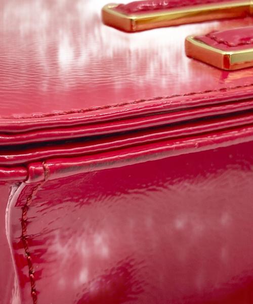 ELISABETTA FRANCHI（エリザベッタフランキ）ELISABETTA FRANCHI (エリザベッタフランキ) チェーンショルダーバッグ ショッキングピンク 未使用品の古着・服飾アイテム