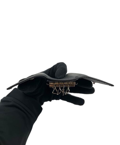 LOUIS VUITTON（ルイ ヴィトン）LOUIS VUITTON (ルイ ヴィトン) 4連キーケース エピ ミュルティクレ4 ノワールの古着・服飾アイテム