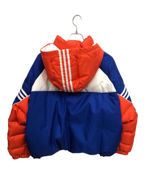 GUCCI（グッチ）GUCCI (グッチ) addidas (アディダス) マルチカラー ダウンジャケット／MULTI COLOR DOWN JKT ホワイト×ブルー サイズ:46の古着・服飾アイテム