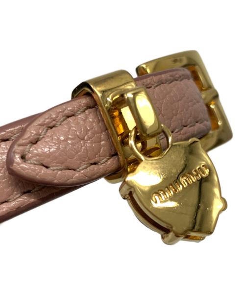 MIU MIU（ミュウミュウ）MIU MIU (ミュウミュウ) クリスタルチャームブレスレット ピンクの古着・服飾アイテム