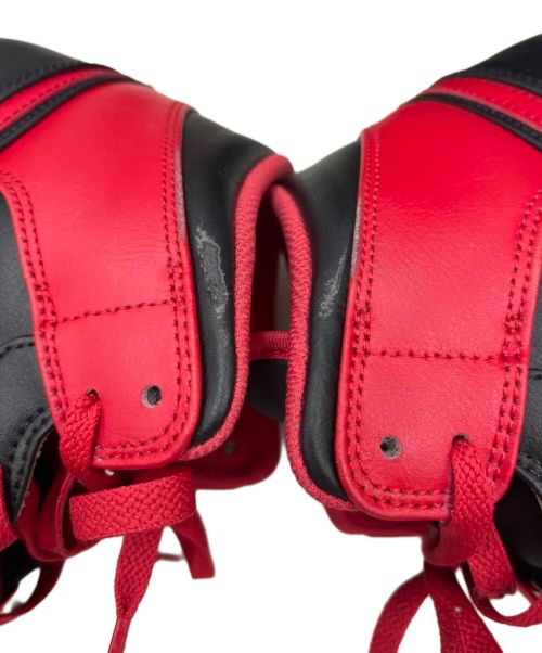 NIKE（ナイキ）NIKE (ナイキ) AIR JORDAN 1 mid Bred レッド×ブラック サイズ:27.5の古着・服飾アイテム