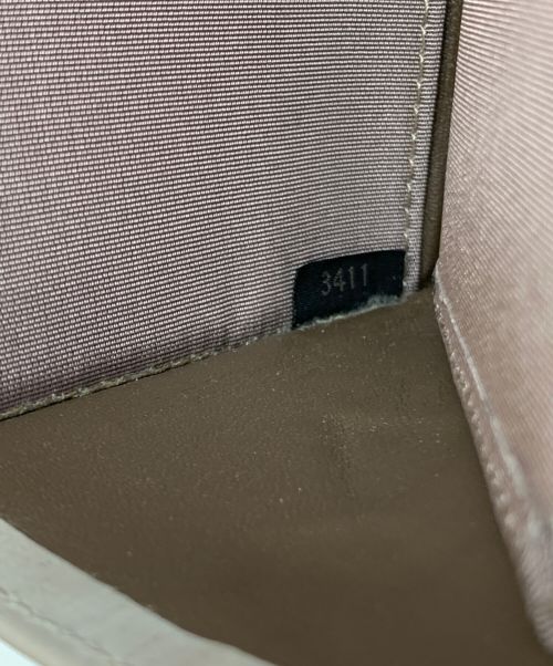 HIROKO HAYASHI（ヒロコ ハヤシ）HIROKO HAYASHI (ヒロコ ハヤシ) LA SCALA 長財布 ホワイトの古着・服飾アイテム