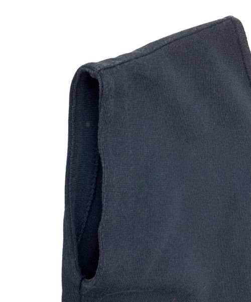 6(ROKU) BEAUTY&YOUTH（ロク ビューティーアンドユース）6(ROKU) BEAUTY&YOUTH (ロク ビューティーアンドユース) SHOULDER SLIT KNIT PULLOVER ネイビー サイズ:-の古着・服飾アイテム