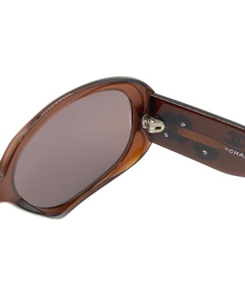 CHANEL（シャネル）CHANEL (シャネル) ココマークカメリアサングラス ブラウンの古着・服飾アイテム