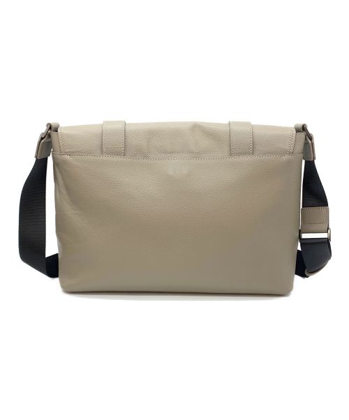 BLACK LABEL CRESTBRIDGE（ブラックレーベル クレストブリッジ）BLACK LABEL CRESTBRIDGE (ブラックレーベル クレストブリッジ) エンボスシュリンクレザーショルダーバッグ ベージュの古着・服飾アイテム