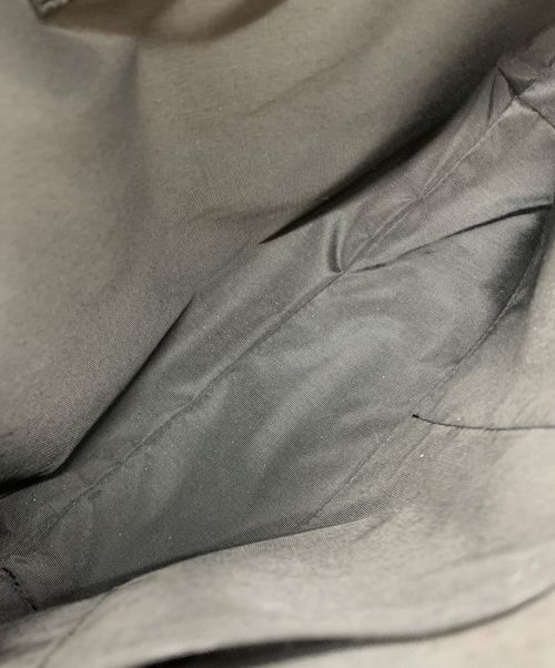 BLACK LABEL CRESTBRIDGE（ブラックレーベル クレストブリッジ）BLACK LABEL CRESTBRIDGE (ブラックレーベル クレストブリッジ) エンボスシュリンクレザーショルダーバッグ ベージュの古着・服飾アイテム