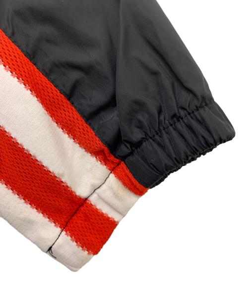 adidas（アディダス）adidas (アディダス) ウインドブレーカー レッド×ブラック サイズ:XLの古着・服飾アイテム