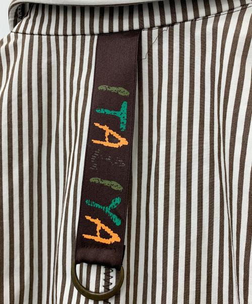 伊太利屋（イタリヤ）伊太利屋 (イタリヤ) 刺繍テーラードジャケット ホワイト×ブラウン サイズ:9の古着・服飾アイテム