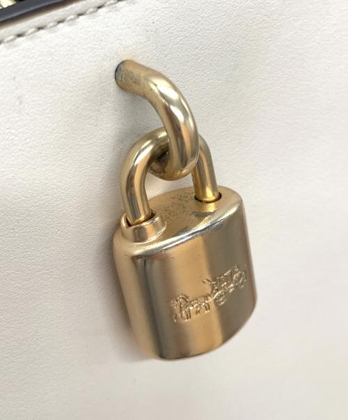 COACH（コーチ）COACH (コーチ) ゾーイ 2WAYバッグ ホワイト×ブラックの古着・服飾アイテム