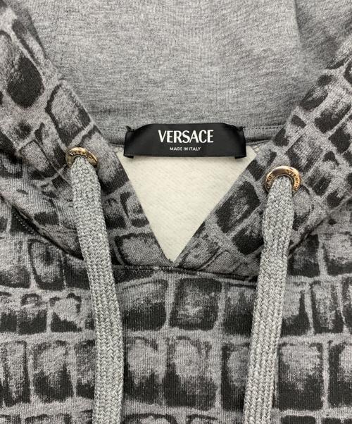 VERSACE（ヴェルサーチェ）VERSACE (ヴェルサーチェ) コッコドリロ パーカー グレー サイズ:Sの古着・服飾アイテム
