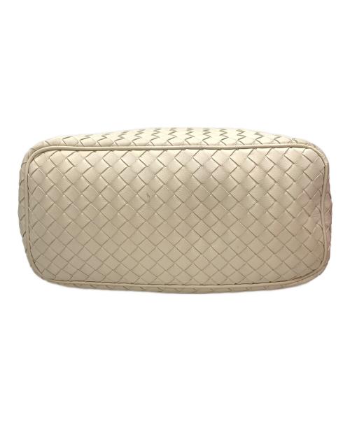 BOTTEGA VENETA（ボッテガベネタ）BOTTEGA VENETA (ボッテガベネタ) イントレチャートワンショルダーバッグ ホワイトの古着・服飾アイテム