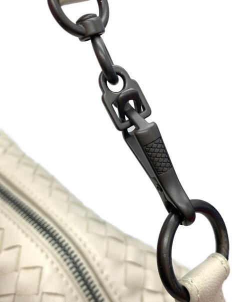 BOTTEGA VENETA（ボッテガベネタ）BOTTEGA VENETA (ボッテガベネタ) イントレチャートワンショルダーバッグ ホワイトの古着・服飾アイテム