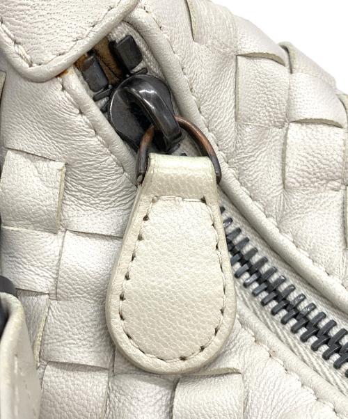 BOTTEGA VENETA（ボッテガベネタ）BOTTEGA VENETA (ボッテガベネタ) イントレチャートワンショルダーバッグ ホワイトの古着・服飾アイテム