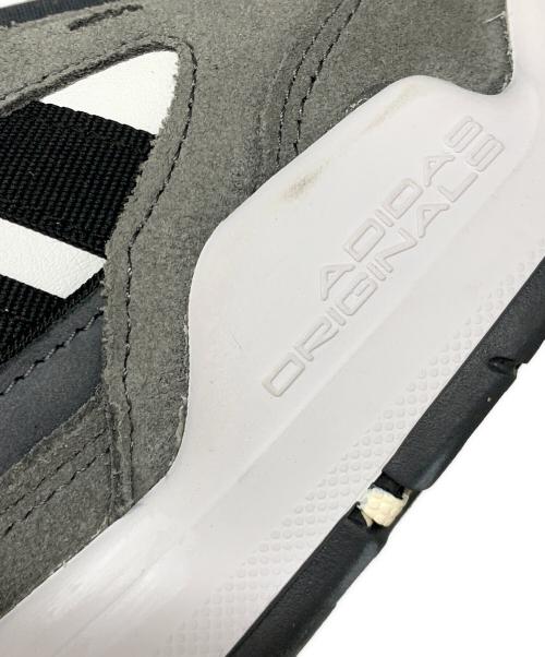 adidas Originals（アディダスオリジナル）adidas originals (アディダスオリジナル) ADI2000 GREY FIVE ローカットスニーカー グレー×ホワイト サイズ:26.5cmの古着・服飾アイテム