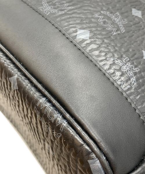 MCM（エムシーエム）MCM (エムシーエム) スタッズリュック ブラックの古着・服飾アイテム