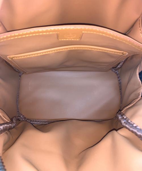 MCM（エムシーエム）MCM (エムシーエム) スタッズリュック ブラックの古着・服飾アイテム