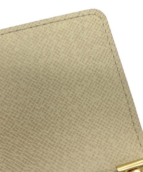 LOUIS VUITTON（ルイ ヴィトン）LOUIS VUITTON (ルイ ヴィトン) ダミエ・アズール ミュルティクレ6 アイボリーの古着・服飾アイテム