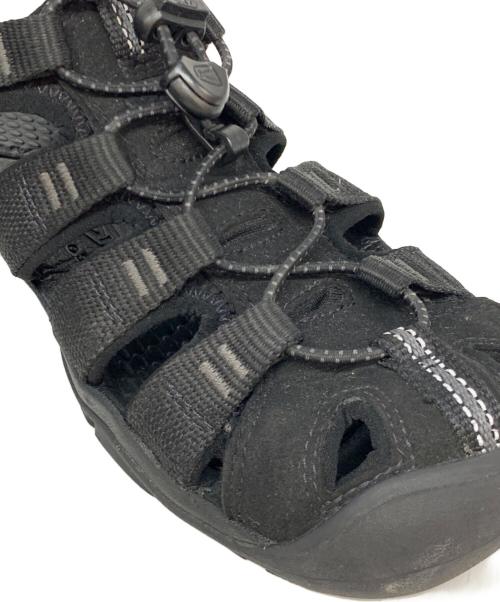 KEEN（キーン）KEEN (キーン) ウェッジソールサンダル ブラック サイズ:24.5cmの古着・服飾アイテム