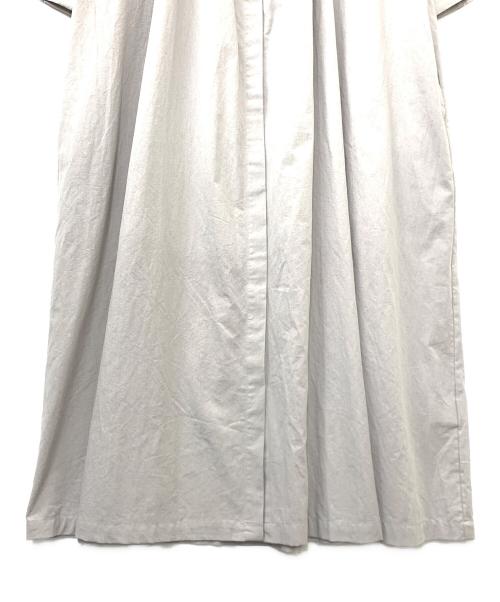 08MAB（ゼロハチマブ）08MAB (ゼロハチマブ) コットン多ボタンギャザーワンピース グレー サイズ:FREEの古着・服飾アイテム