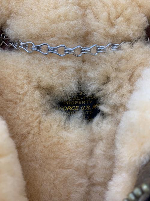 AVIREX（アヴィレックス）AVIREX (アヴィレックス) B-3ムートン ヴィンテージタイプ レザージャケット ブラック×ブラウン サイズ:40の古着・服飾アイテム