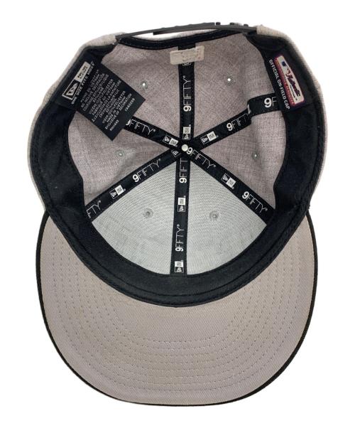 New Era（ニューエラ）New Era (ニューエラ) キャップ グレー×ブラックの古着・服飾アイテム