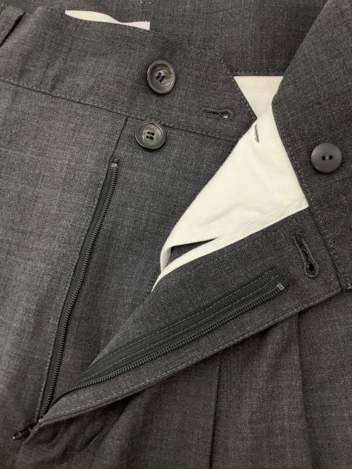 MAISON SPECIAL（メゾンスペシャル）MAISON SPECIAL (メゾンスペシャル) 2WAYタックパンツ グレー サイズ:36の古着・服飾アイテム