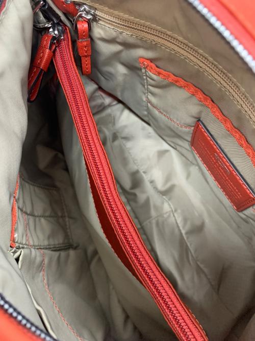 TUMI（トゥミ）TUMI (トゥミ) ショルダーバッグ レッドの古着・服飾アイテム