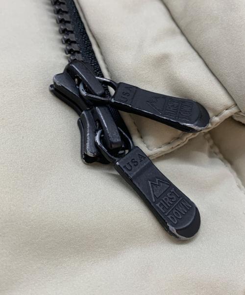 FIRST DOWN（ファーストダウン）FIRST DOWN (ファーストダウン) ダウンジャケット ベージュ サイズ:Mの古着・服飾アイテム