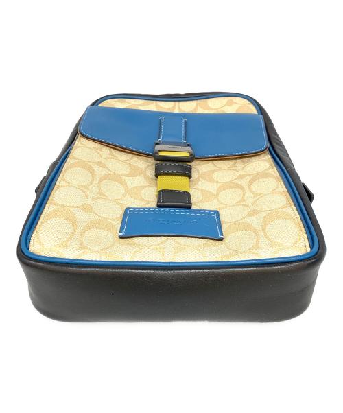 COACH（コーチ）COACH (コーチ) カラーブロック シグネチャー トラックパック ブラック×ベージュ×ブルーの古着・服飾アイテム
