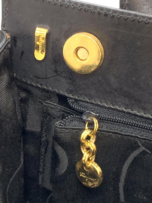 Salvatore Ferragamo（サルヴァトーレ フェラガモ）Salvatore Ferragamo (サルヴァトーレ フェラガモ) ハンドバッグ ブラックの古着・服飾アイテム