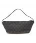 GUCCI (グッチ) アクセサリーポーチ ブラック：18000円