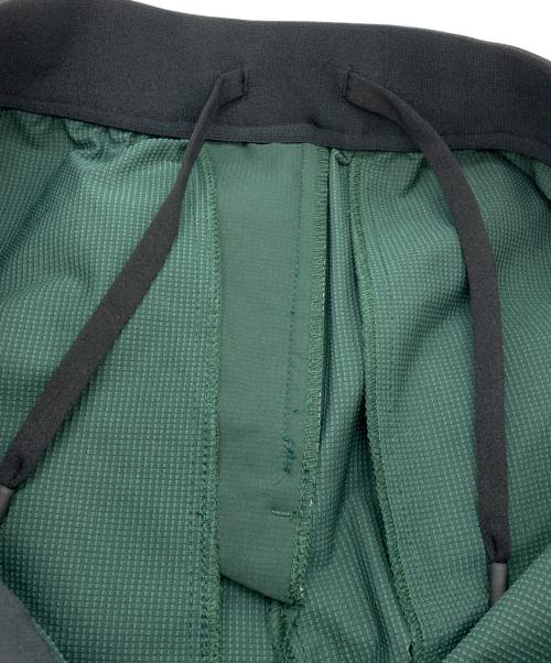 F.C.R.B.（エフシーレアルブリストル）F.C.R.B. (エフシーレアルブリストル) 4WAY STRETCH RIBBED PANTS グリーン サイズ:Sの古着・服飾アイテム