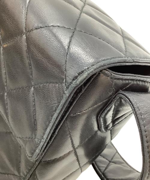 CHANEL（シャネル）CHANEL (シャネル) マトラッセ フラップショルダーバッグ ブラックの古着・服飾アイテム