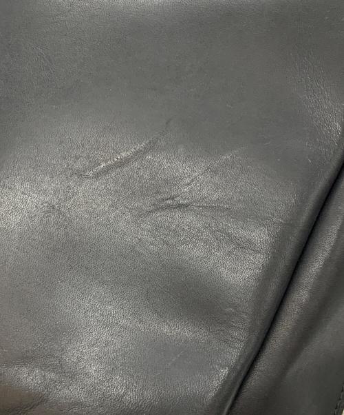 MORMYRUS（モルミルス）MORMYRUS (モルミルス) レザー スクエア トートバッグ ブラックの古着・服飾アイテム