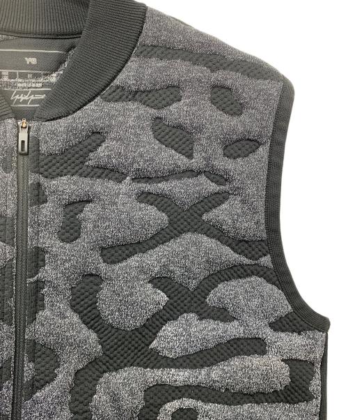 Y-3（ワイスリー）Y-3 (ワイスリー) RUNNING ENGINEERED INSULATED VEST グレー×ブラック サイズ:Mの古着・服飾アイテム