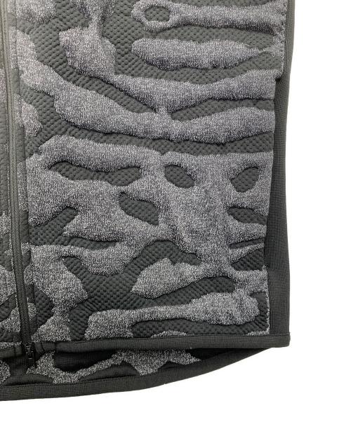 Y-3（ワイスリー）Y-3 (ワイスリー) RUNNING ENGINEERED INSULATED VEST グレー×ブラック サイズ:Mの古着・服飾アイテム