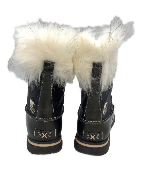 SOREL（ソレル）SOREL (ソレル) COZY JOAN X CELEBRATION ファーブーツ ブラック サイズ:24.5cmの古着・服飾アイテム