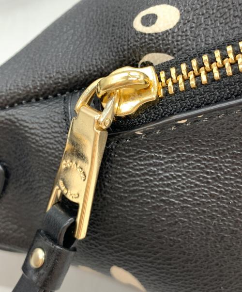 COACH（コーチ）COACH (コーチ) Disney (ディズニー) 白雪姫 ショルダーバッグ ブラックの古着・服飾アイテム