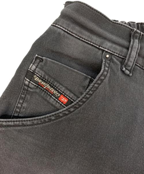 DIESEL（ディーゼル）DIESEL (ディーゼル) KROOLEYJOGG イージーデニムパンツ グレー サイズ:W30×L32の古着・服飾アイテム
