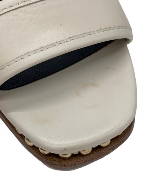 COACH（コーチ）COACH (コーチ) サンダル アイボリー×ブラウン サイズ:7.5Bの古着・服飾アイテム