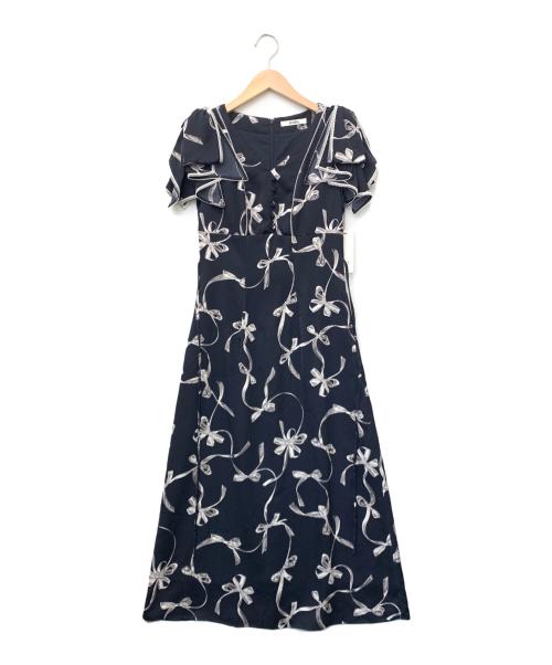Snidel（スナイデル）Snidel (スナイデル) Sustainableリボンプリントワンピース ネイビーの古着・服飾アイテム