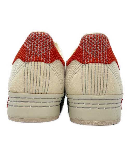 adidas（アディダス）adidas (アディダス) ローカットスニーカー ホワイト×レッド サイズ:29.0の古着・服飾アイテム