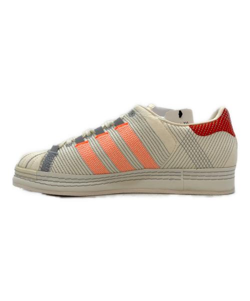 adidas（アディダス）adidas (アディダス) ローカットスニーカー ホワイト×レッド サイズ:29.0の古着・服飾アイテム