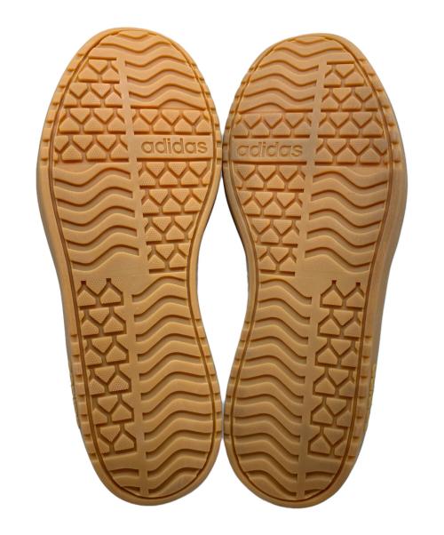 adidas（アディダス）adidas (アディダス) スニーカー ベージュ サイズ:23.5の古着・服飾アイテム