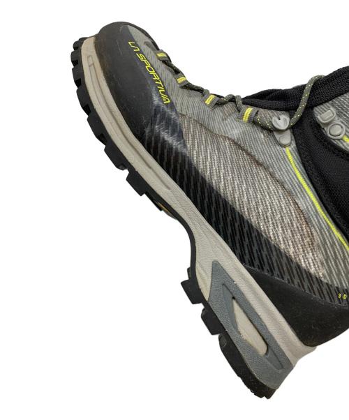 LA SPORTIVA（スポルティバ）LA SPORTIVA (スポルティバ) トレッキングブーツ ブラック×イエロー サイズ:42の古着・服飾アイテム