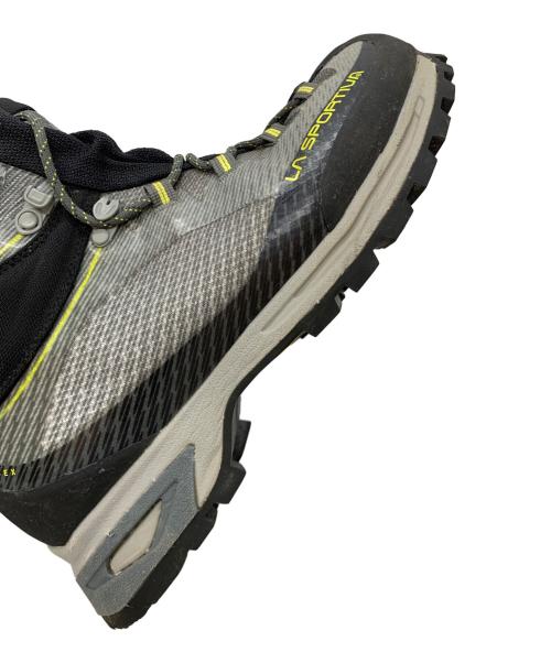 LA SPORTIVA（スポルティバ）LA SPORTIVA (スポルティバ) トレッキングブーツ ブラック×イエロー サイズ:42の古着・服飾アイテム